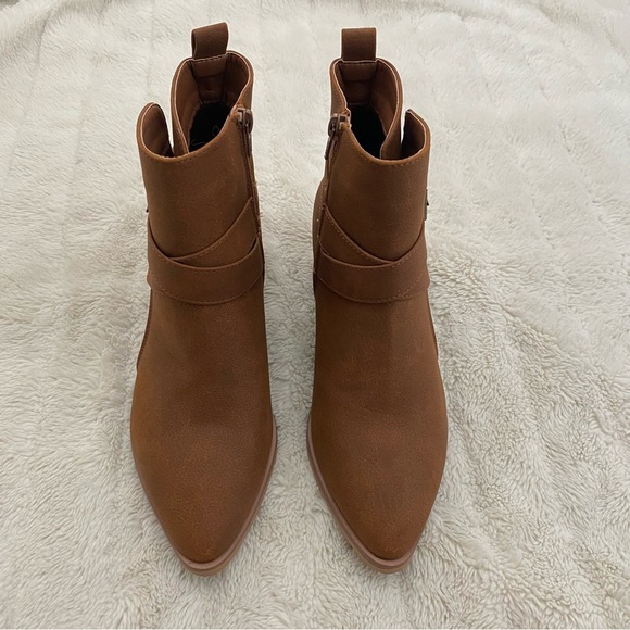 Maurices SuperCush Brown Tan Ankle Boot Booties with Buckle Accent Boho Size 7.5 - Picture 2 of 15